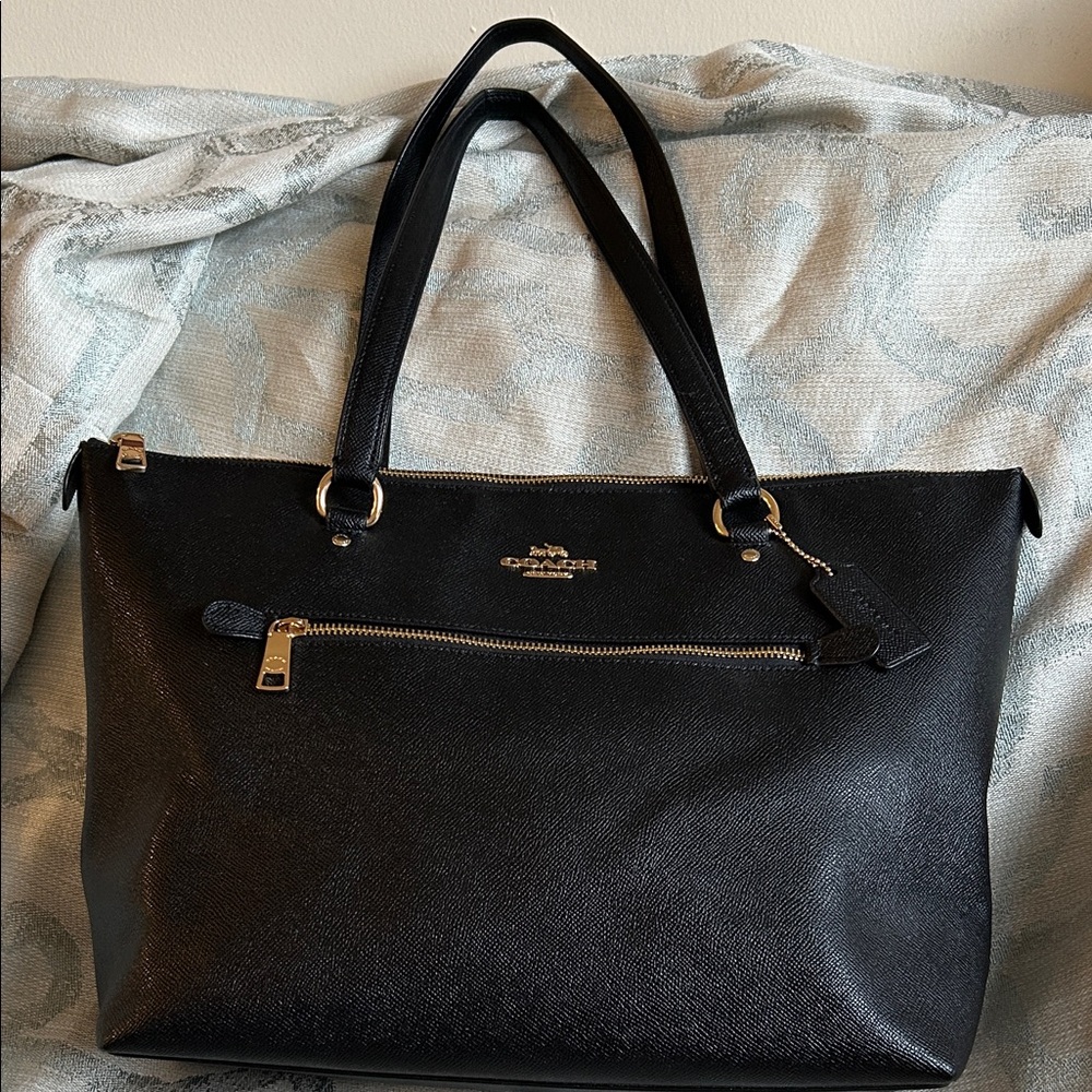 Authentic Coach Black Textured Leather Tote